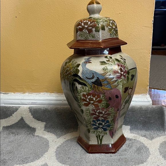 KUTANI. Peacock Ginger Jar vase Floral VINTAGE 1978. Purchased in Japan.